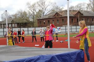 В Великих Луках проходят соревнования «Шиповка юных» (ФОТО)