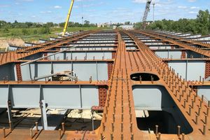 Строители приступили к усилению проезжей части путепровода Великих Лук (ФОТО)