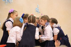 В школе №13 прошёл конкурс «А ну-ка, девочки!» (ФОТО)