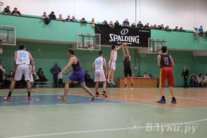 В Великих Луках прошли финальные игры муниципального этапа «КЭС-Баскет» (фото)