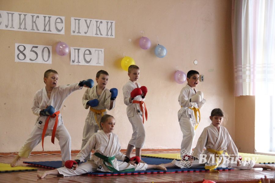 «Мой город Великие Луки — город фонтанов и шаров» (фото)