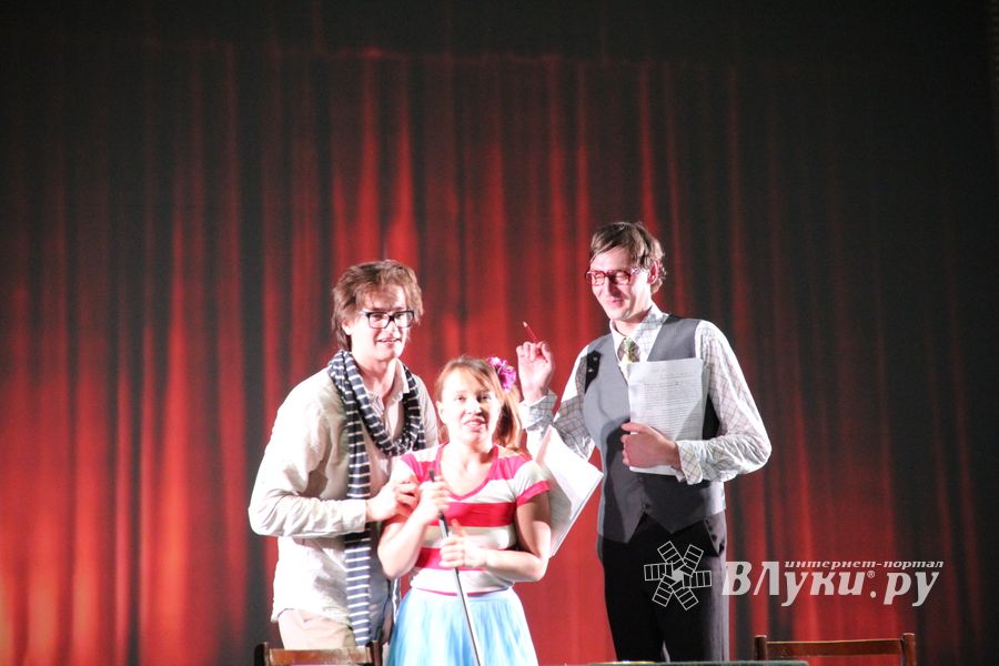 Нестандарт на сцене Великолукского драмтеатра