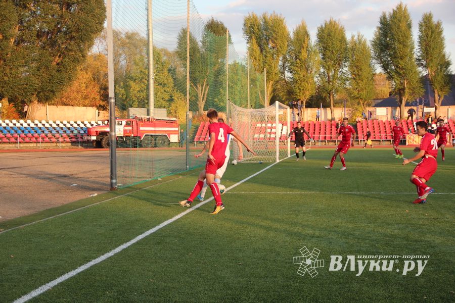 Обидный гол в воротах «Луки-Энергии» (ФОТО)