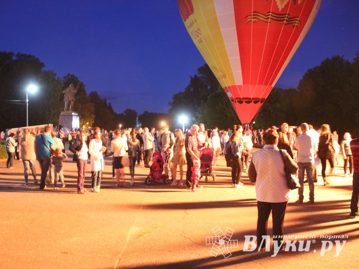 Огненные шоу состоялись над Ловатью (ФОТО)