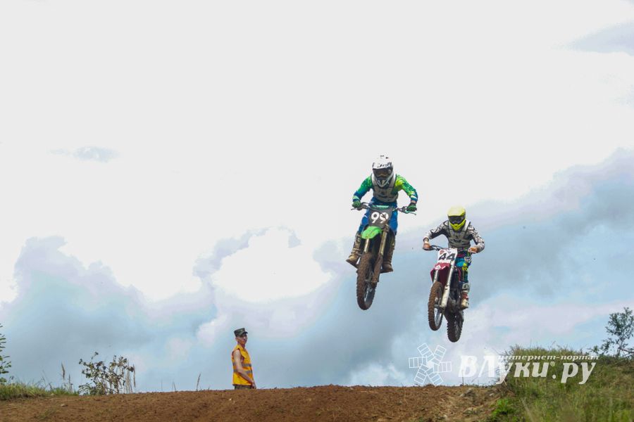 Мотокросс в Булынино: драйва много, зрителей мало (ФОТО)
