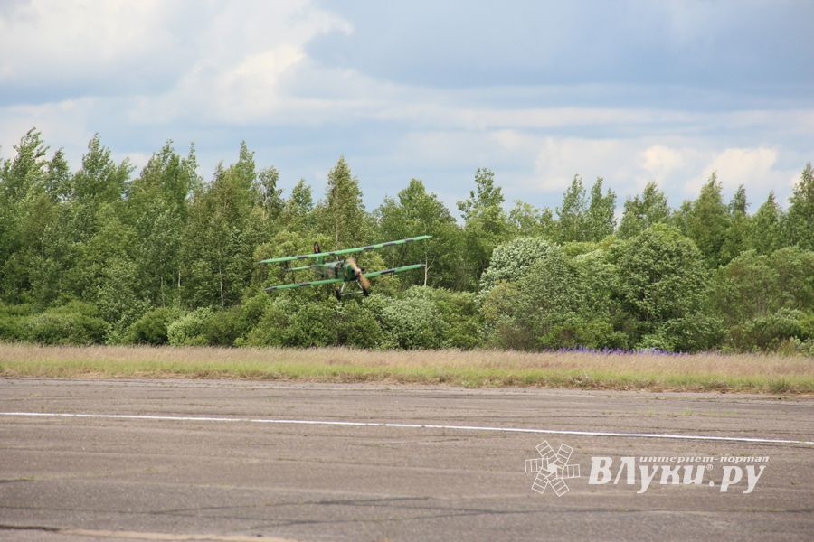 В Великих Луках проходит 7-й Фестиваль авиамодельного спорта (ФОТО)