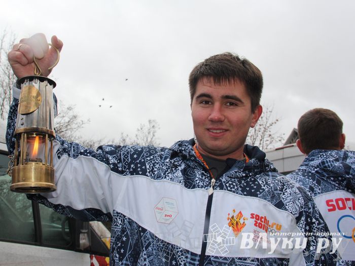 Эстафета Олимпийского огня в Изборске и Пскове