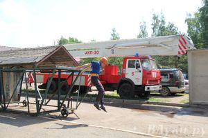 В Великих Луках прошли соревнования среди пожарных