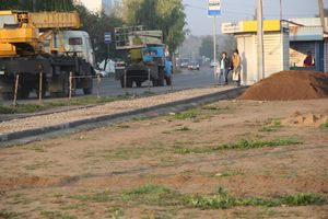 В Великих Луках на Дружбе проводятся дорожные работы (фото)