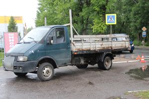 В Великих Луках столкнулись ВАЗ и Газель, есть пострадавшие (ФОТО)