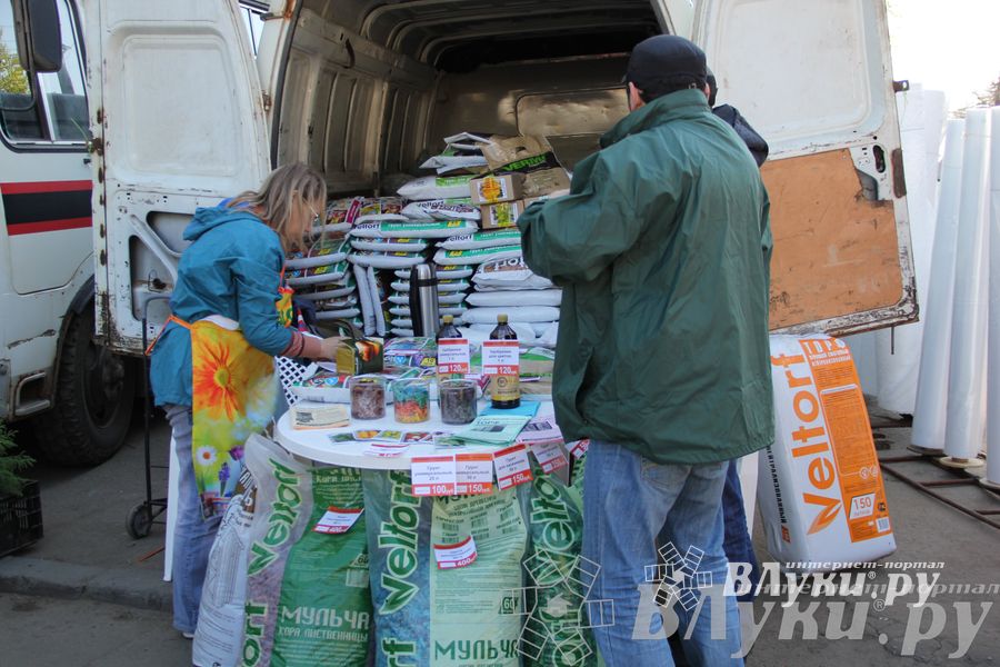 Традиционная весенняя ярмарка прошла в Великих Луках
