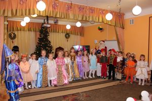 В Великие Луки пришла пора новогодних утренников (ФОТО)