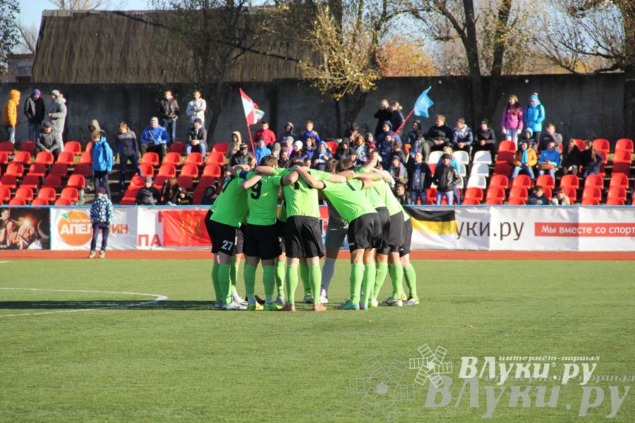Футбольный матч «Луки-Энергия» — «Карелия» (фото)