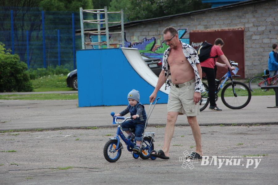 В Великих Луках состоялся «Велопарад» (ФОТО)