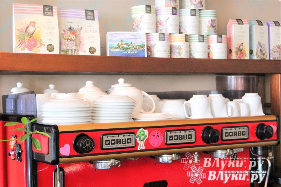 Приближается зима. Время зайти в гости. Точнее – в «Гости»