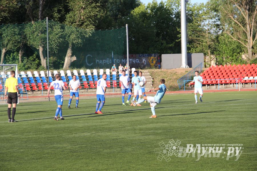 В Великих Луках состоялся матч Первенства СЗФО по футболу между командами «Луки-Энергия» и «Химик»