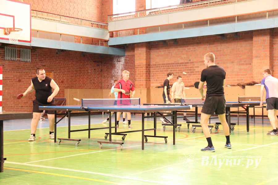 В Великих Луках прошел Кубок города по настольному теннису