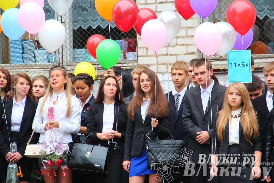 Школы города отметили 1 сентября (фото)