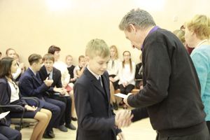 В великолукской школе № 13 чествовали лучших в спорте и учебе (ФОТО)