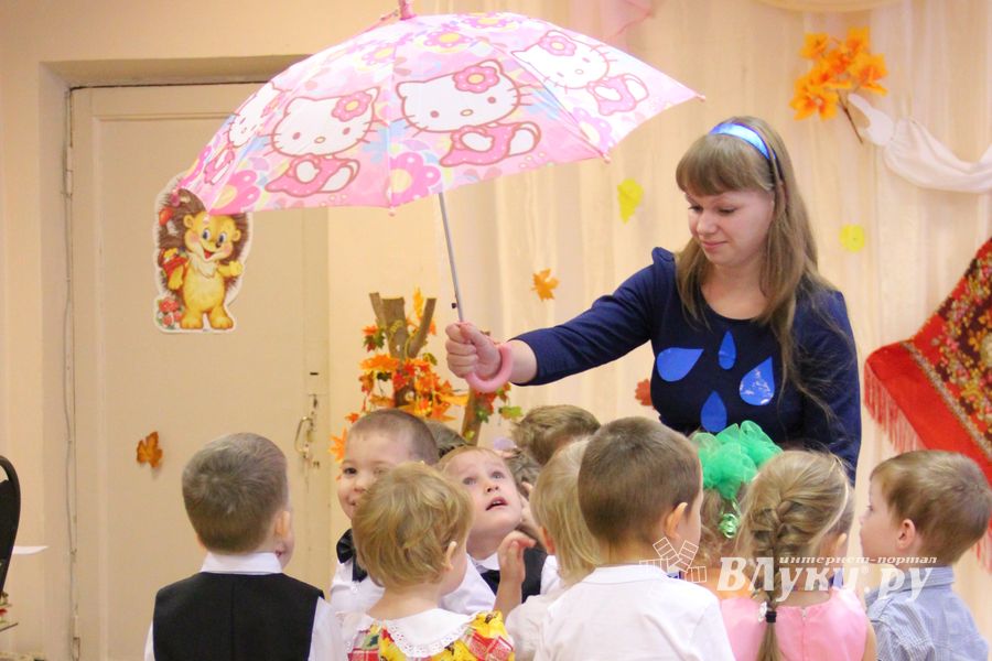 В детском саду №16 прошёл осенний утренник (ФОТО)