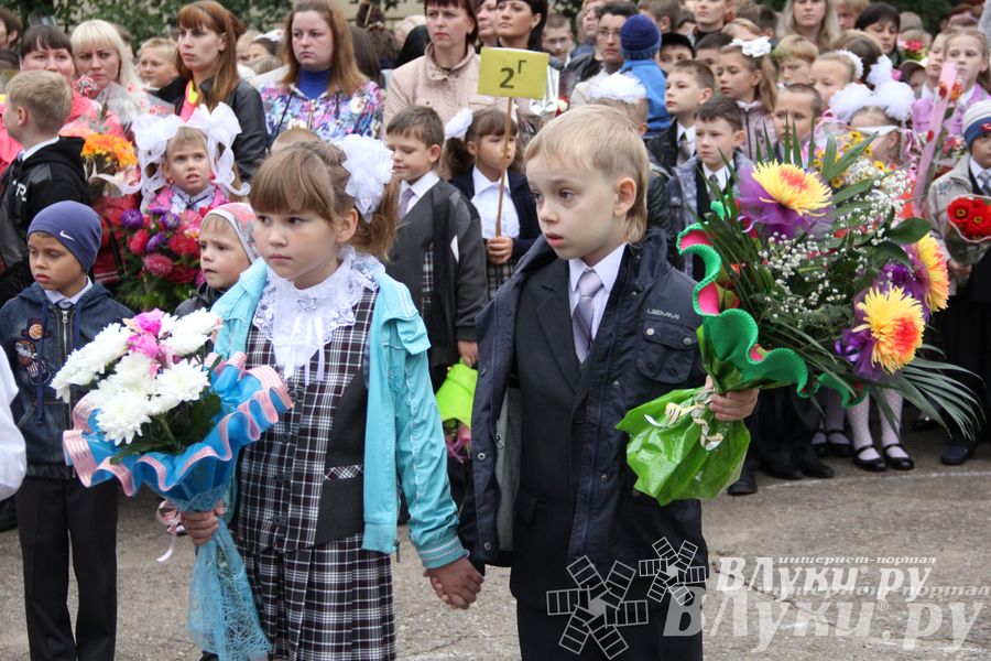 Школы города отметили 1 сентября (фото)