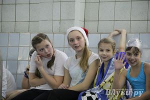 Юные великолучане соревновались за кубок Деда Мороза (фото)