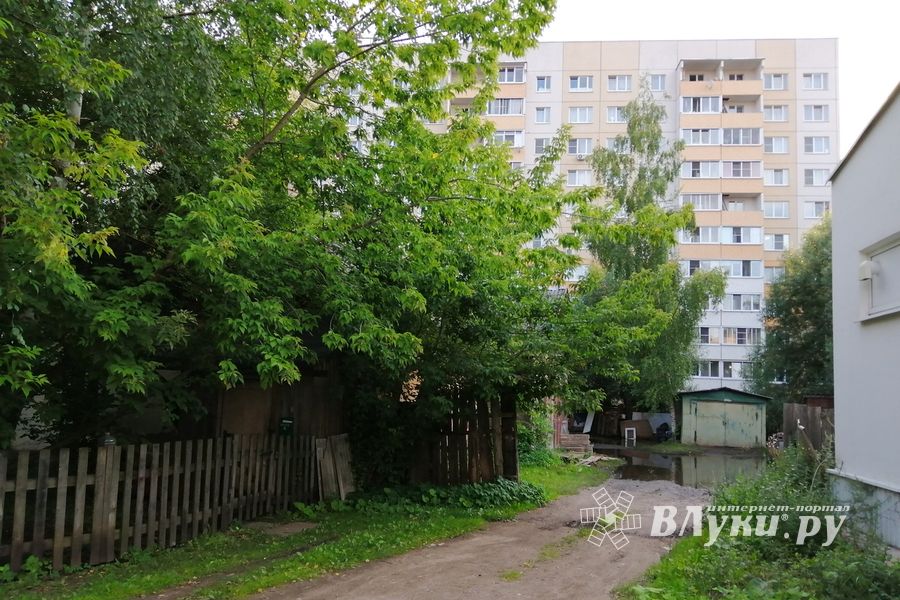 Жильцы дома на Вокзальной жалуются на бездействие властей (ФОТО)