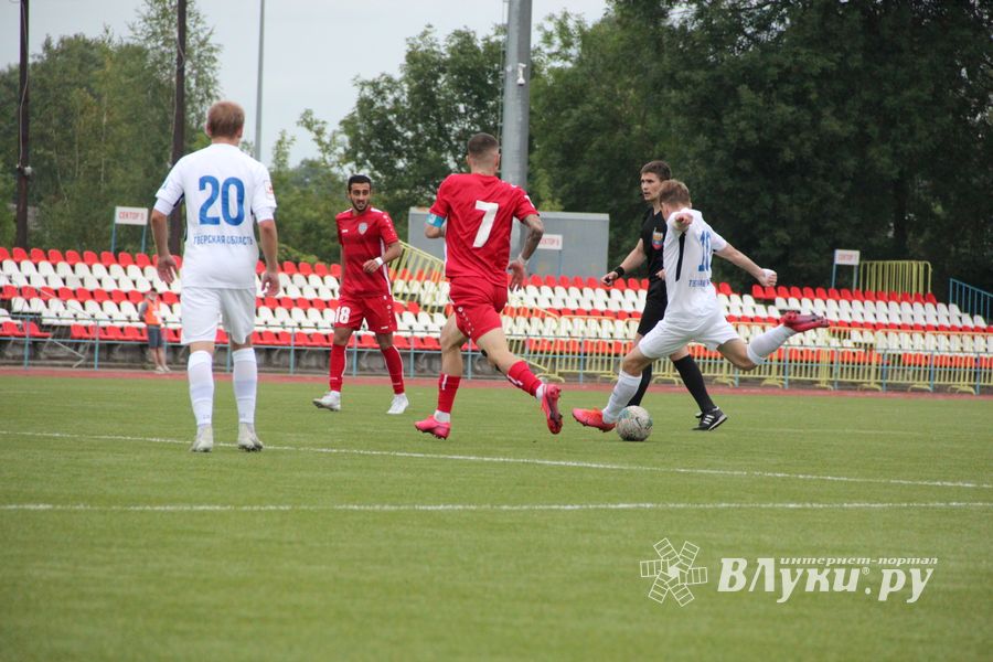 «Луки-Энергия» уступила дома «Твери» (ФОТО)