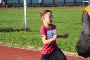 В Великих Луках проходят соревнования «Шиповка юных» (ФОТО)