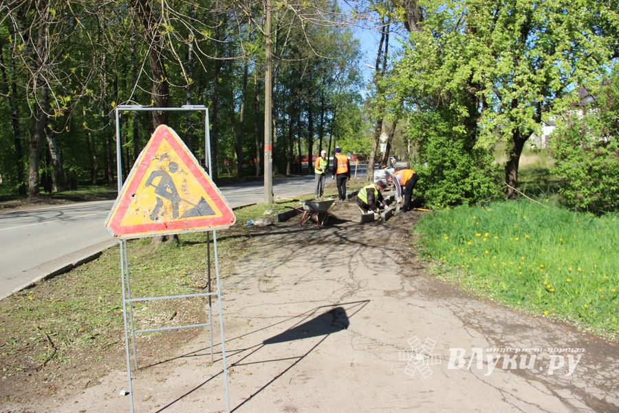 На улицах Дворецкой и Виноградова появится тротуар (ФОТО)