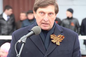 В Великих Луках прошел Парад Победы (ФОТО)