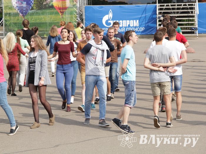 Репетиция вальса