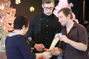 В ДК ЛК состоялось вручение премий талантливым молодым великолучанам «Успех-2015»