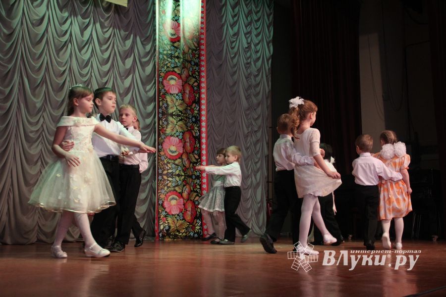 «Великолукская Веснянка»: детские сады 