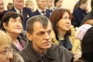 Слабовидящих великолучан поздравили с Международным днём инвалидов (ФОТО)