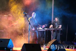 В Великих Луках состоялся концерт Дениса Майданова