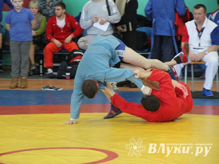 В Великих Луках - время жарких схваток (16+) (ФОТО)