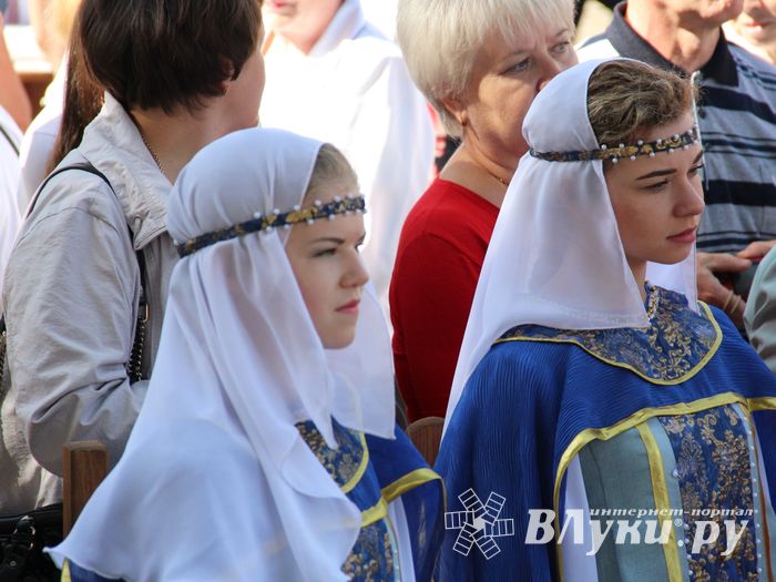 Празднование 850-летия началось в храмах Великих Лук (ФОТО)