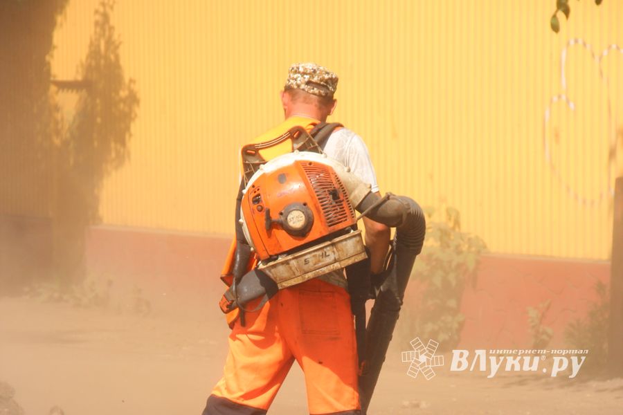 На Вокзальной в Великих Луках заканчивается ремонт (ФОТО)