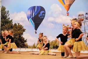 В Великих Луках День России отметили большим концертом (ФОТО)