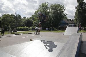 Сегодня Великие Луки отмечают День молодежи и Всероссийский олимпийский день (ФОТО)