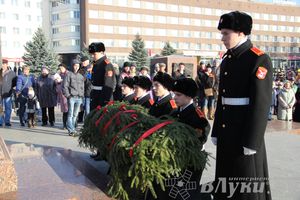 В Великих Луках состоялся торжественный митинг в честь Дня народного единства (ФОТО)