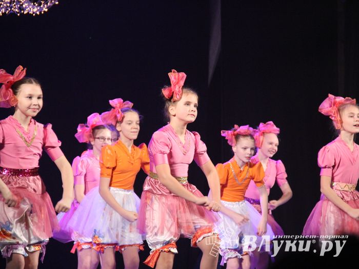 Маша, Медведь и все, все, все на сцене ДК Ленина (ФОТО)