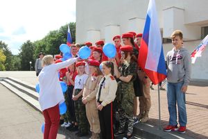 Великолучане отмечают День флага (ФОТО)