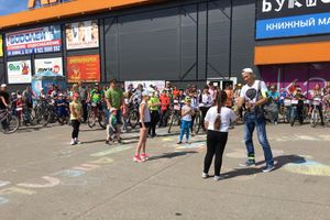 В Великих Луках прошел традиционный велопарад (ФОТО)