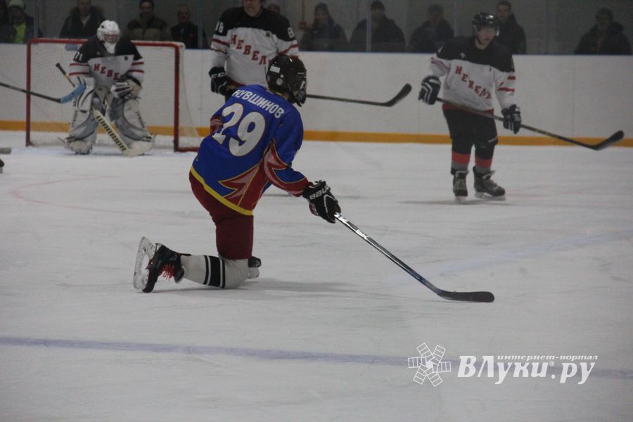 ХК «ЛукиСпорт» разгромила команду Невеля (ФОТО)