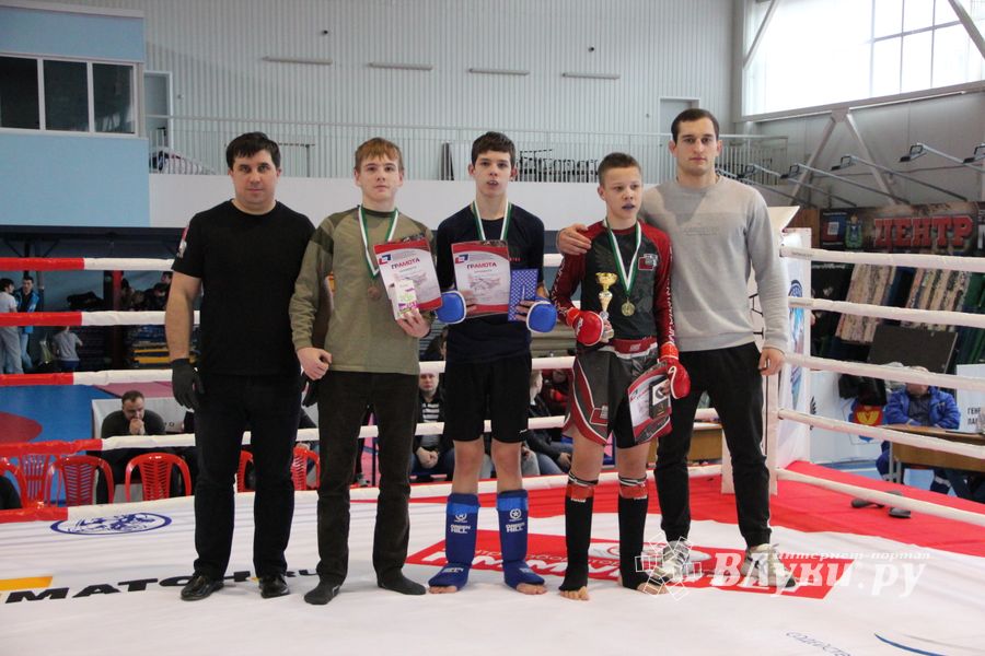 Открытый кубок по смешанному боевому единоборству ММА прошел в Великих Луках (ФОТО)