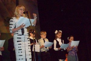 Великолукская школа № 2 торжественно подвела итоги года 