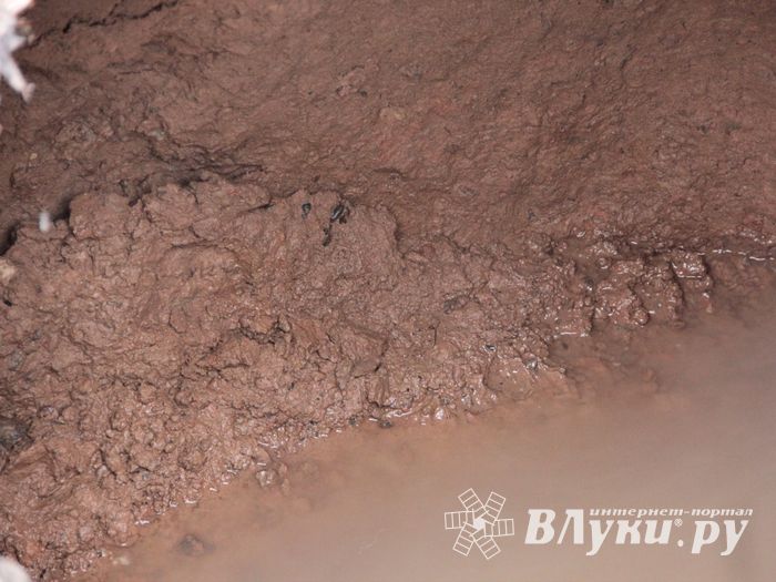 Фотофакт: провал асфальта на Гоголя в Великих Луках