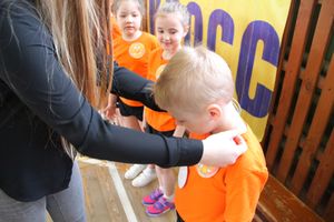 В Великих Луках проходят спортивные соревнования среди дошколят «Юные олимпионики» (ФОТО)